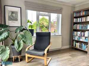 Sitting Room- click for photo gallery